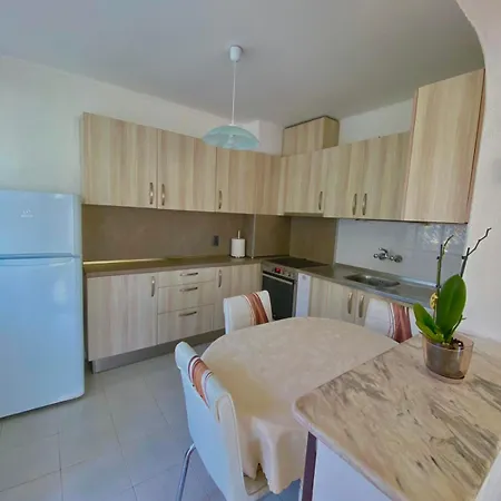 Ropotamo Апартаменты *